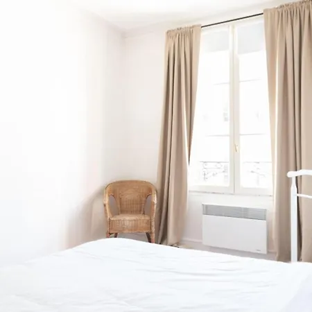 Bright 33M Comfort With Wifi In Paris Parijs