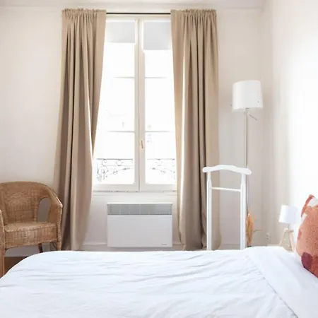 Bright 33M Comfort With Wifi In Paris
