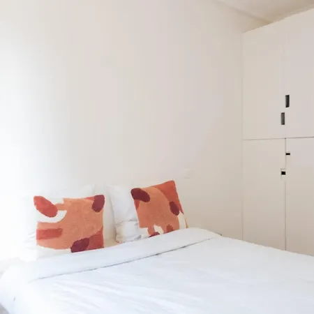 Bright 33M Comfort With Wifi In Paris * Parijs