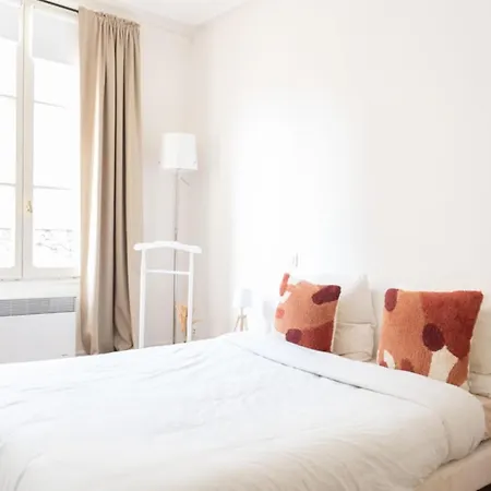 Bright 33M Comfort With Wifi In Paris Appartement Parijs
