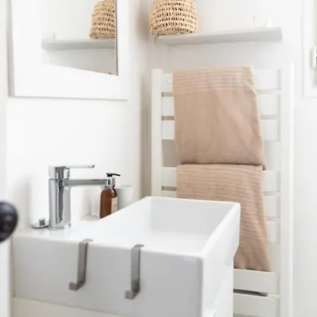 Appartement Bright 33M Comfort With Wifi In Paris Parijs